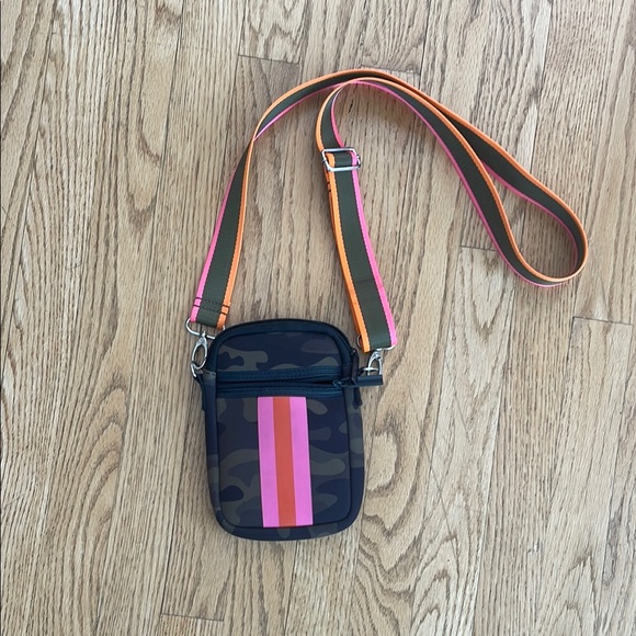 HAUTE SHORE Handbags - Haute Shore Camo Crossbody Bag with Adjustable Strap